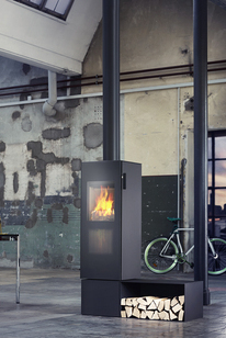 Nel focolare del fuoco bionic fire STUDIO si creano due fiamme, una verso l'alto e una verso il basso